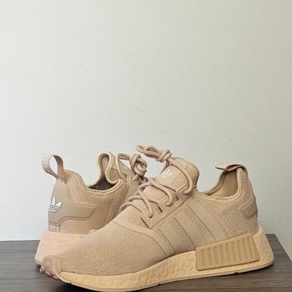 ADIDAS Women's NMD R1  Casual Sneakers Size 9.5 Blush NWT - Picture 7 of 9